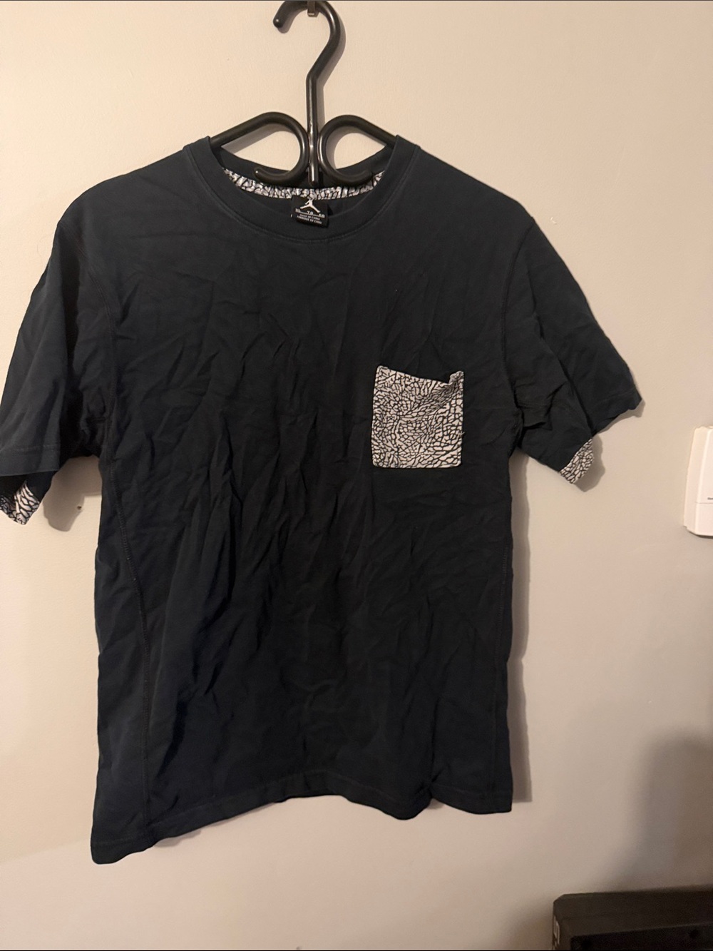 Jordan Black Short-Sleeve Crewneck Tee with Patterned Pocket